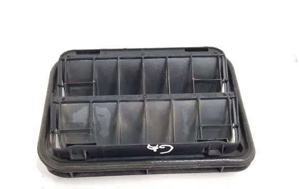 Renault Talisman Quarter panel pressure vent 7700838358