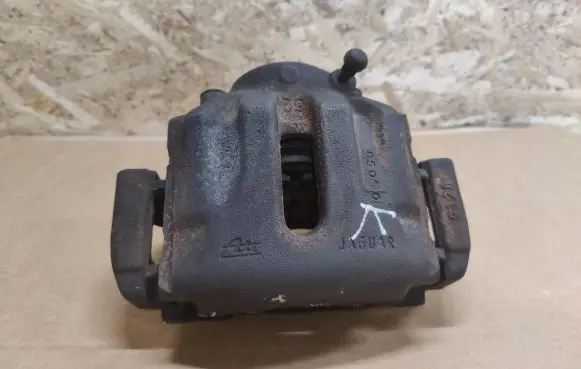 Jaguar XK8 - XKR Front brake caliper