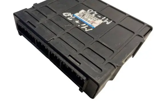 Mitsubishi Lancer Engine control unit/module MN132618 E6T3381H3