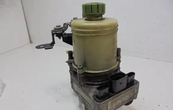 Skoda Fabia Mk2 (5J) Power steering pump 6Q0423155AD