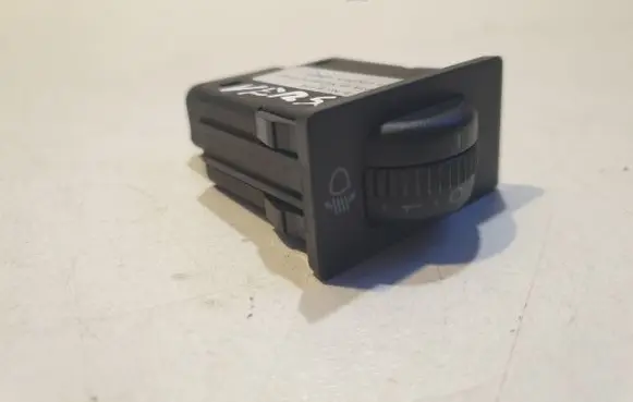 Toyota Corolla Verso AR10 Headlight level height control switch 8415202021