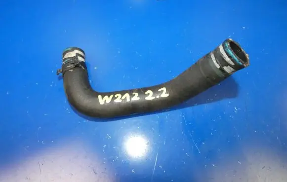 Mercedes-Benz E W212 Engine coolant pipe/hose