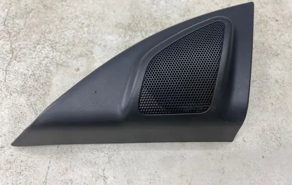 Volvo V70 Front door high frequency speaker 30781065 M5XUG 08W38