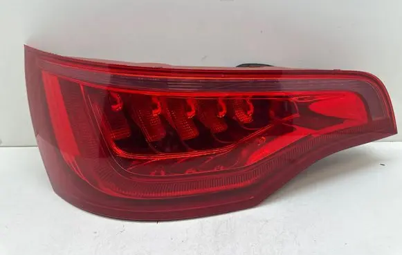 Audi Q7 4L Rear/tail lights 4L0945093F