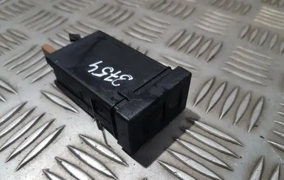 Volkswagen PASSAT B5 Seat heating switch 3b0963564