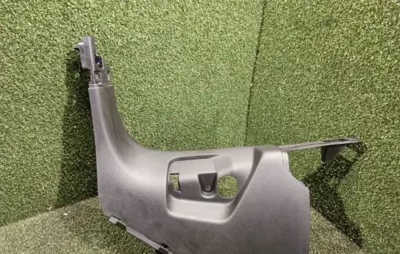 Porsche Cayenne (9Y0 9Y3) Foot area side trim 761863483 24657 7618634831E0