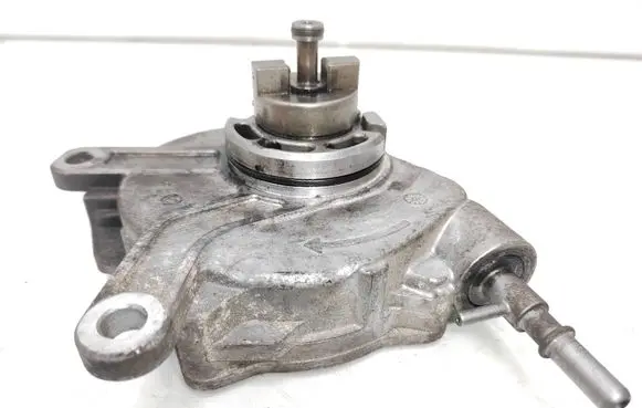 Toyota Avensis T250 Vacuum pump