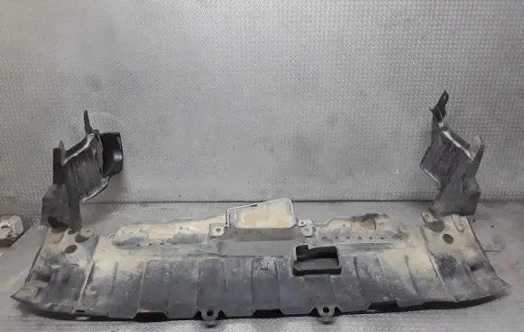Front bumper skid plate/under tray