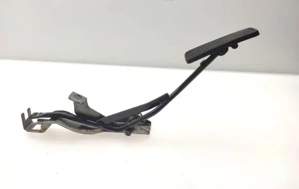 Subaru Outback Accelerator throttle pedal