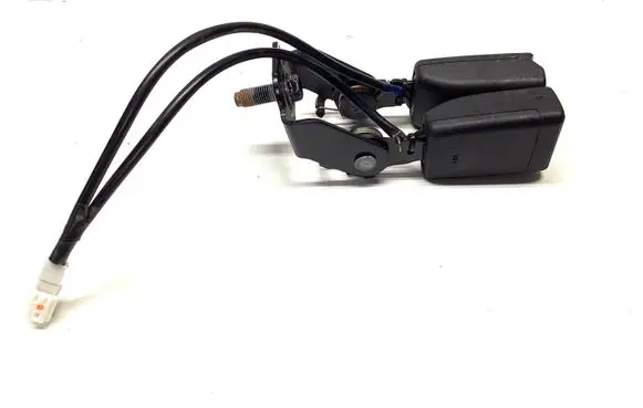 Nissan Navara D23 Middle seatbelt buckle (rear) 
