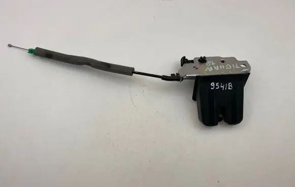 Volkswagen Tiguan Allspace Loading door lock 5N827506