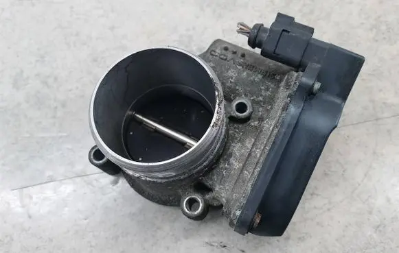 Audi A6 S6 C6 4F Throttle body valve 06F133062G