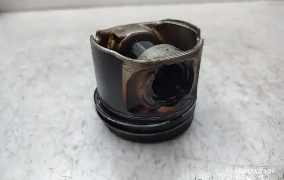 BMW X5 E70 Piston 