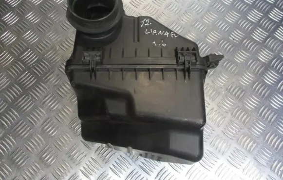 Suzuki Liana Air filter box