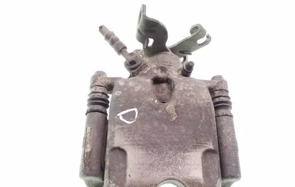 Opel Insignia A Rear brake caliper