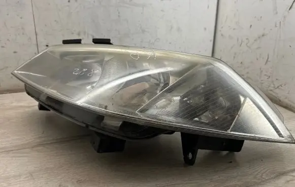 Renault Megane II Headlight/headlamp 085511142L