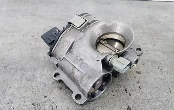 Renault Clio II Throttle body valve 