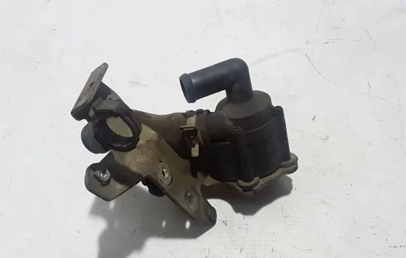 Volvo XC90 Electric auxiliary coolant/water pump 31368143