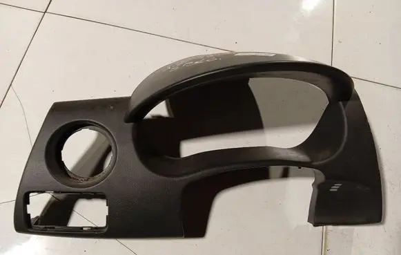 Suzuki Swift I Dashboard trim 7331162J1 73311-62J1