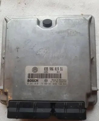 Volkswagen PASSAT B5 Engine control unit/module 038906019BJ 28SA4086 0281010176