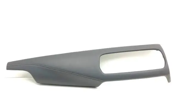 Nissan Qashqai J12 Panel trim 682116UV0A 682R46UV0A