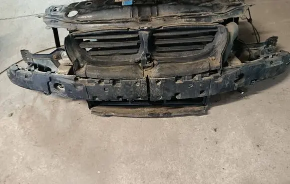 BMW 5 E60 E61 Top upper radiator support slam panel 7147088