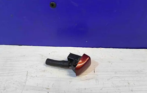 Windshield washer spray nozzle