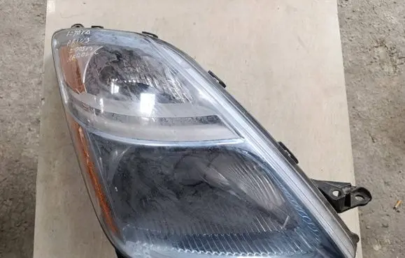 Toyota Prius (XW20) Headlight/headlamp