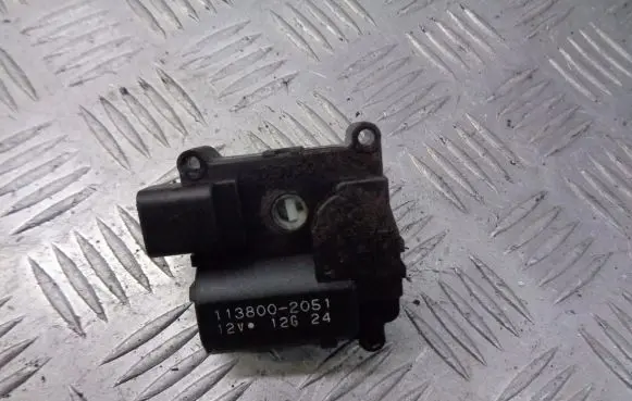 Toyota Avensis T250 A/C air flow flap actuator/motor 113800-2051