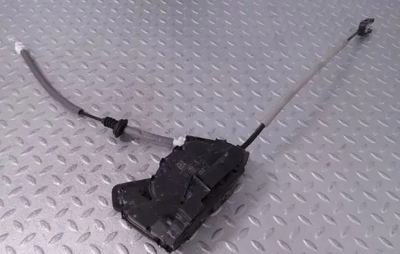 Skoda Karoq Rear door lock 5TA839016D 5TA839016P