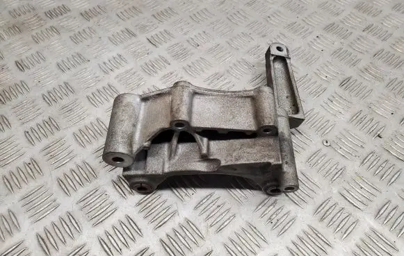 Dodge Durango III A/C compressor mount bracket 12668983