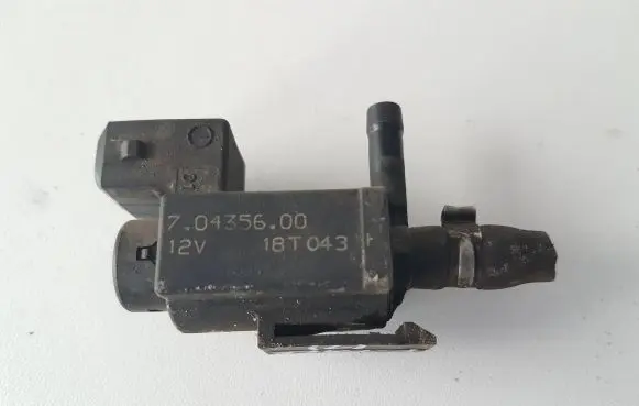 Jaguar F-Pace Vacuum valve 70435600 18T043