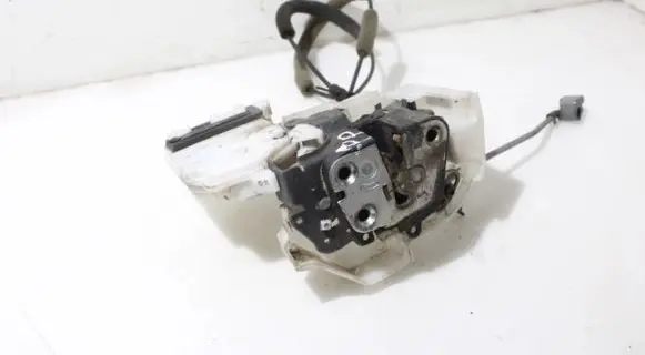 Mazda CX-7 Front door lock
