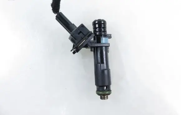 Chevrolet Spark Fuel injector 25186566