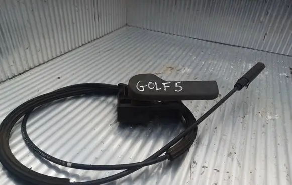 Volkswagen Golf Plus Engine bonnet/hood lock release cable SH109