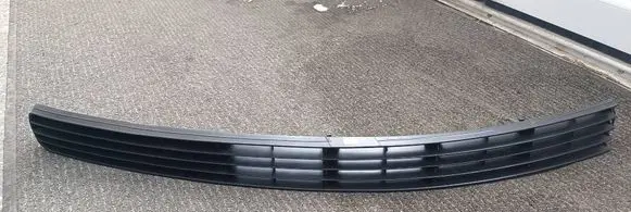 Audi 100 S4 C4 Front bumper lower grill 8a0853683j