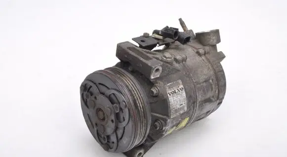 Volvo S60 Air conditioning (A/C) compressor (pump) 31332386