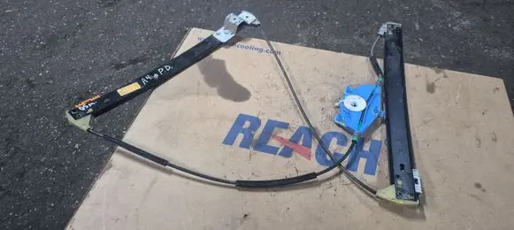 Audi A4 S4 B7 8E 8H Front window lifting mechanism without motor 8E0837462B 1844104641205