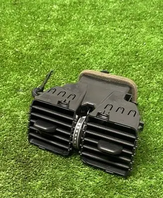Rear air vent grill
