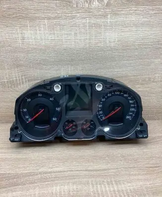 Volkswagen PASSAT B6 Speedometer (instrument cluster) 3C0920871