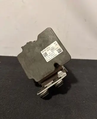 Audi Q7 4M ABS Pump 4M0907379Q
