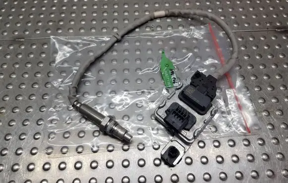 Audi A3 S3 8V Lambda probe sensor S26371166 04L907805BE