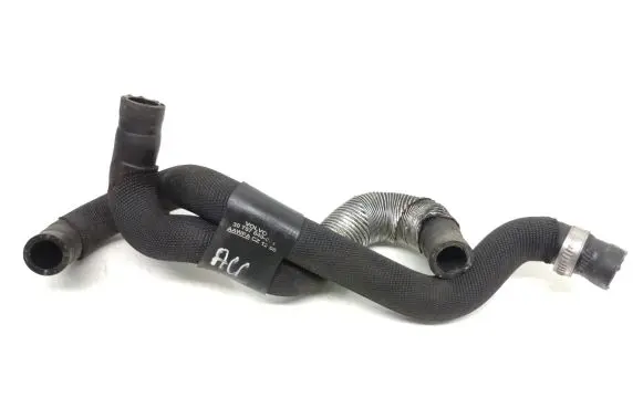 Volvo V70 Engine coolant pipe/hose 30757649