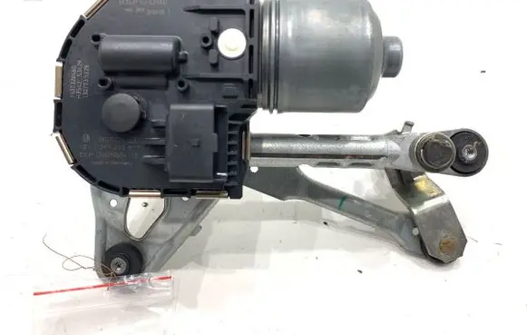 Front wiper linkage and motor