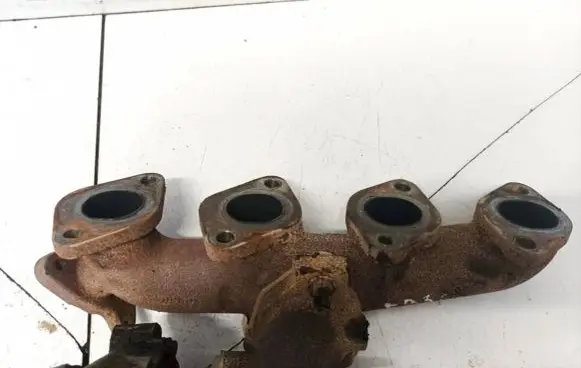 Renault Laguna III Exhaust manifold