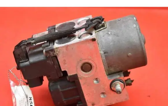 Toyota Corolla E120 E130 ABS Pump 44510-02050