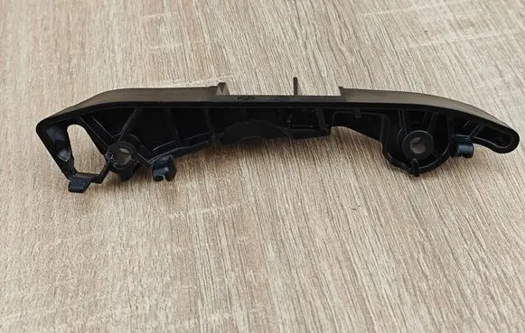 BMW 5 G30 G31 G38 Front bumper mounting bracket 7385349