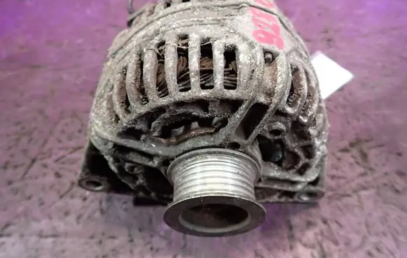 Opel Zafira A Generator/alternator 0124515080