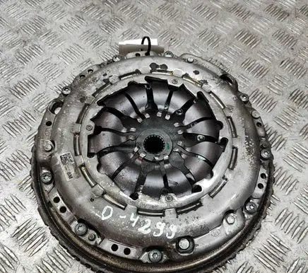 Nissan Qashqai Clutch set kit 302100495R 301013644R