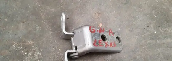 Lexus CT 200H Rear door lower hinge